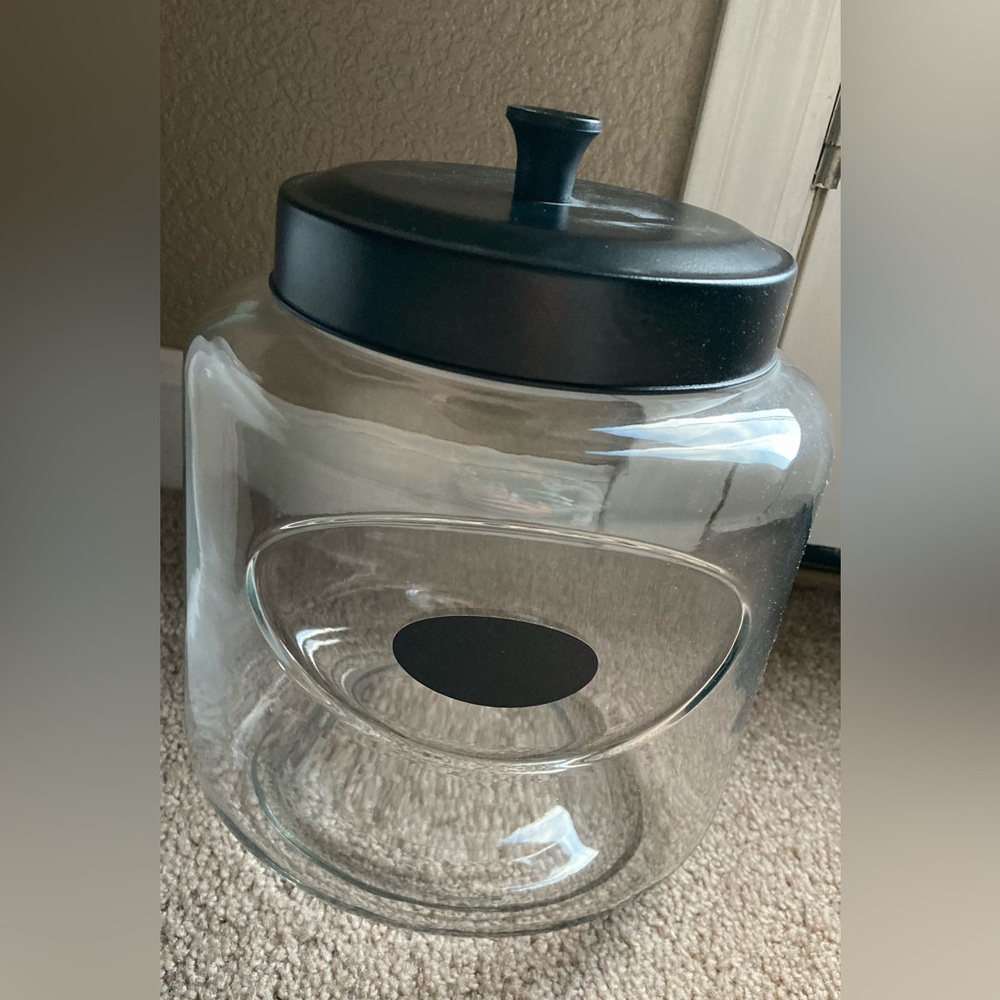 ♥️💚Black and Clear Glass Storage Jar
